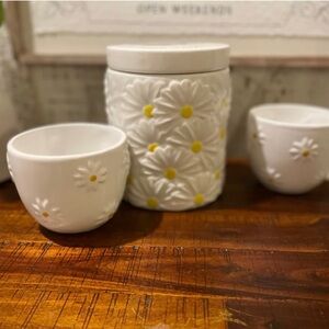 White Ceramic Daisy Canister and Mug set